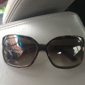 Gucci sunglasses 😎