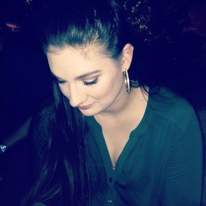 Meet your Posher, Avery