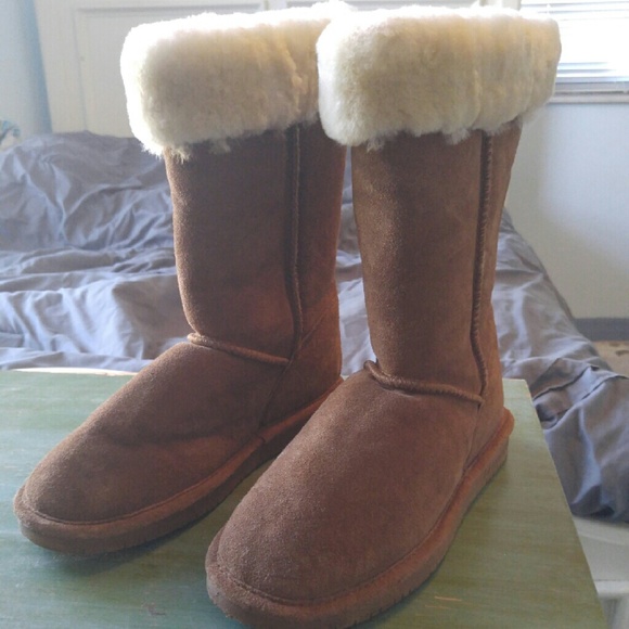BearPaw Boots Sz 11