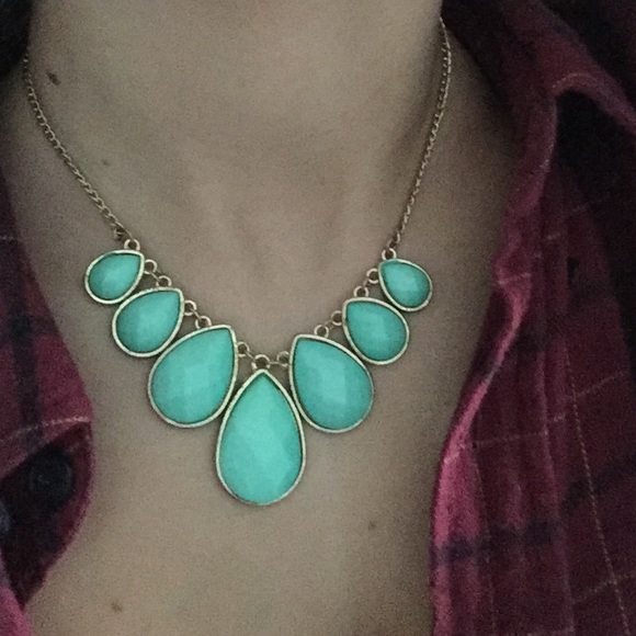 Mint green gem necklace - Picture 1 of 1