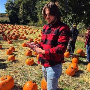 Meet your Posher, Adam