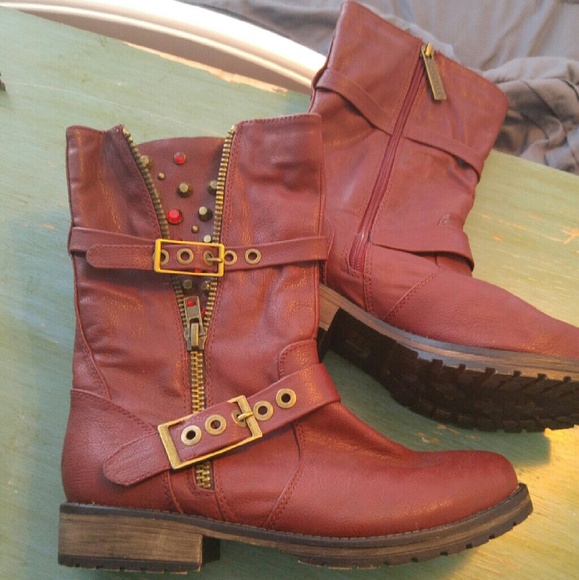 Breckelles Rocker-17 Red Women Riding Boots