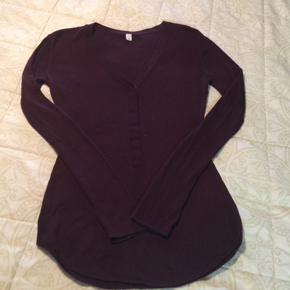 Lululemon Find Your Mantra Henley