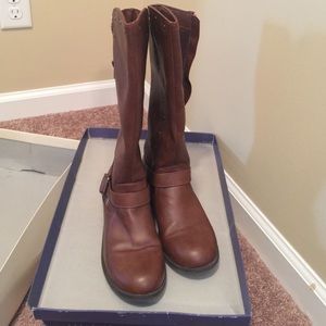 Girls high brown boots size used