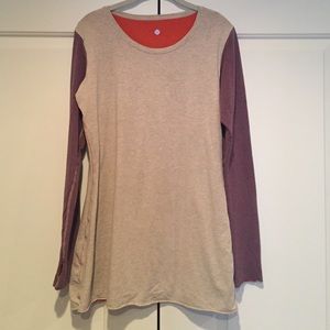 Lululemon size 10 reversible long sleeves tunic