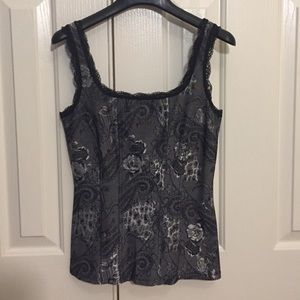 Printed White House Black Market tank