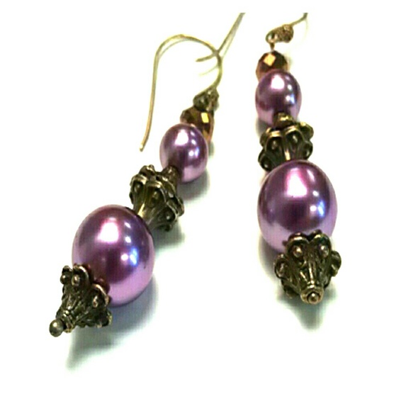 Light purple Victorian style earrings - Picture 1 of 3