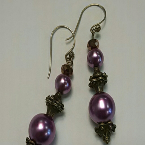 Light purple Victorian style earrings - Picture 2 of 3