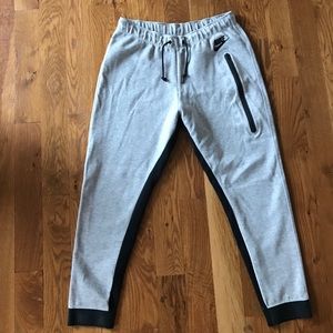 Women's Nike Tech fleece pants size L