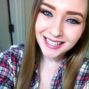 Meet your Posher, Kneesie