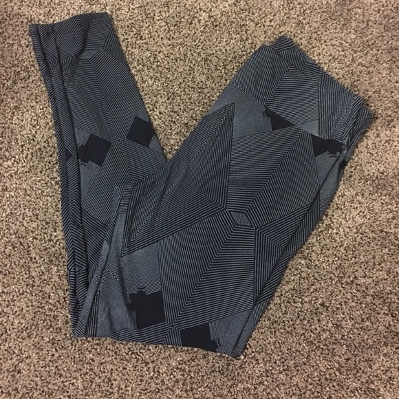 Lularoe TC BNWT. NAVY.