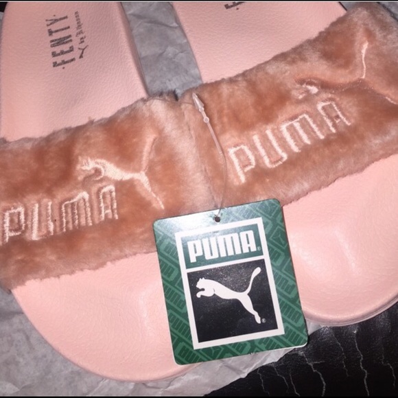 Rihanna Puma Fenty slides