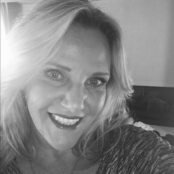 Meet your Posher, Teresa - Picture 2 of 2