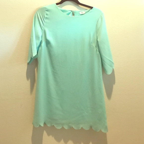 Mint Scalloped Tobi shift dress