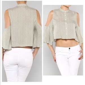 Butterfly top* Price firm