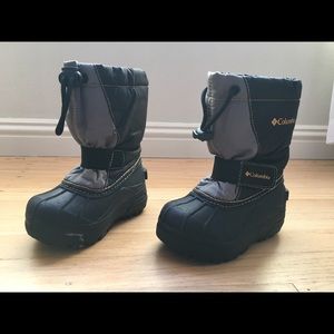 Columbia snow boots
