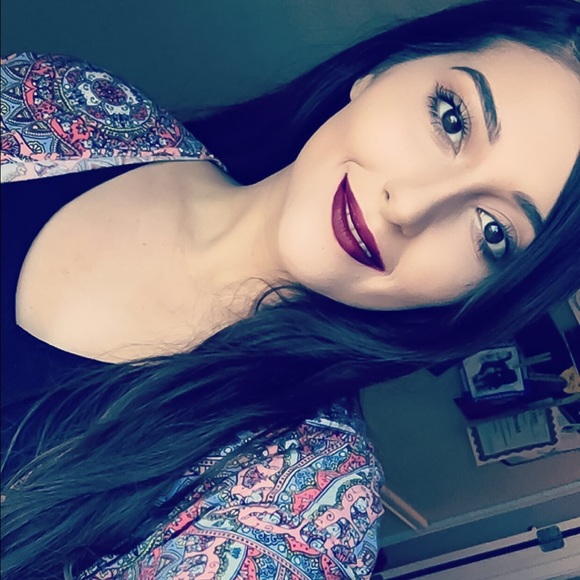 Meet your Posher, Xandria - Picture 1 of 1