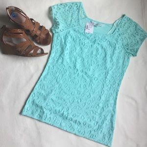 🔥3/$20 lace overlay Tshirt