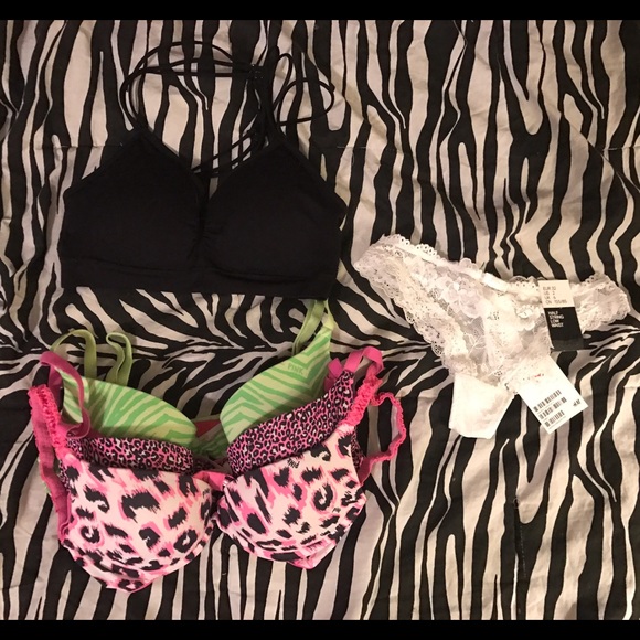 VS Pink bra bundle