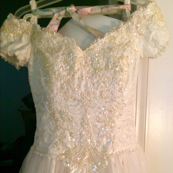 Wedding Dress & Veil