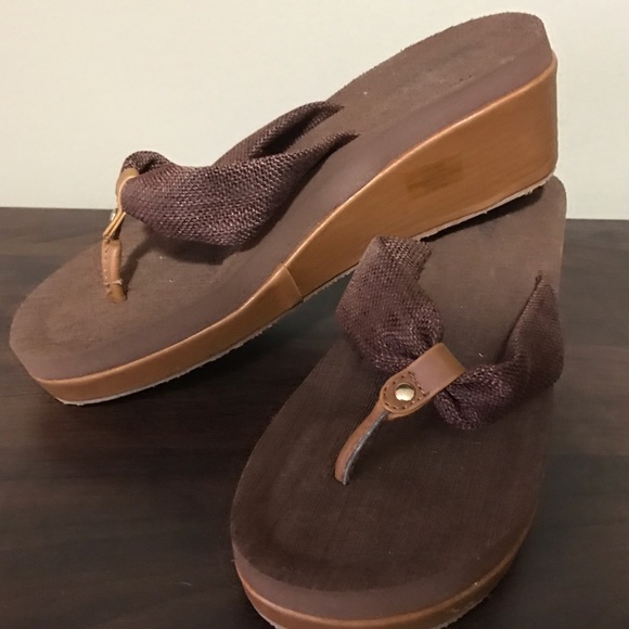 Flip Flops/Sandals