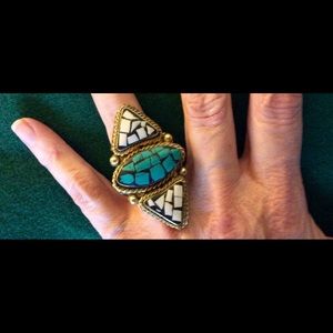 Vintage style turquoise ring