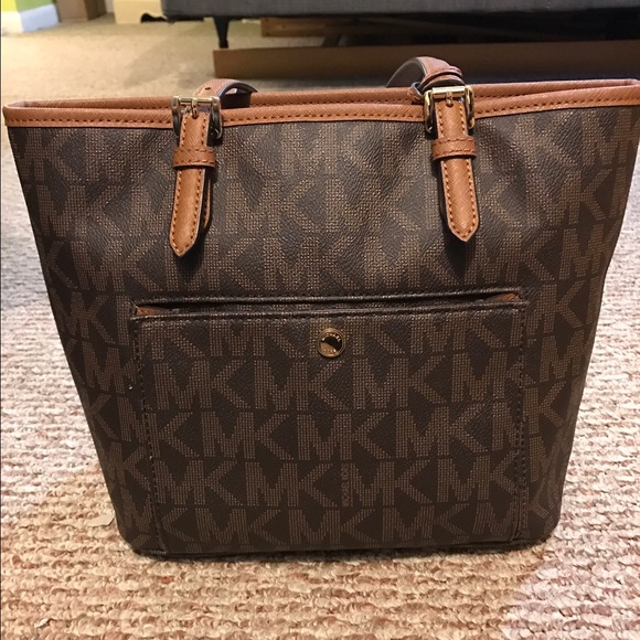 SALE‼️Michael kors jet set logo tote