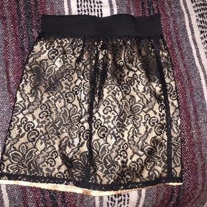 Lace skirt