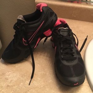 Nike shox size 7.5