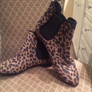NWT Old Navy Leopard Booties