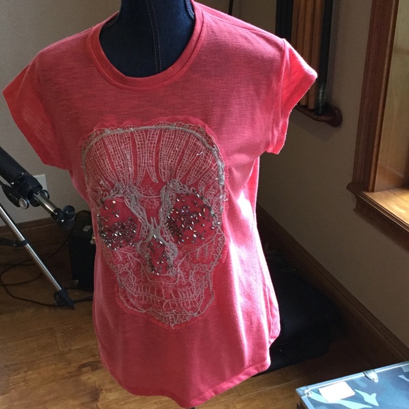 Woman's tshirt