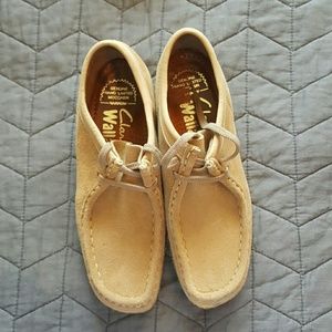 Clarks wallabees