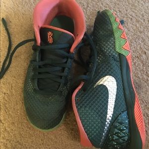 Kyrie Irving Tennis Shoes