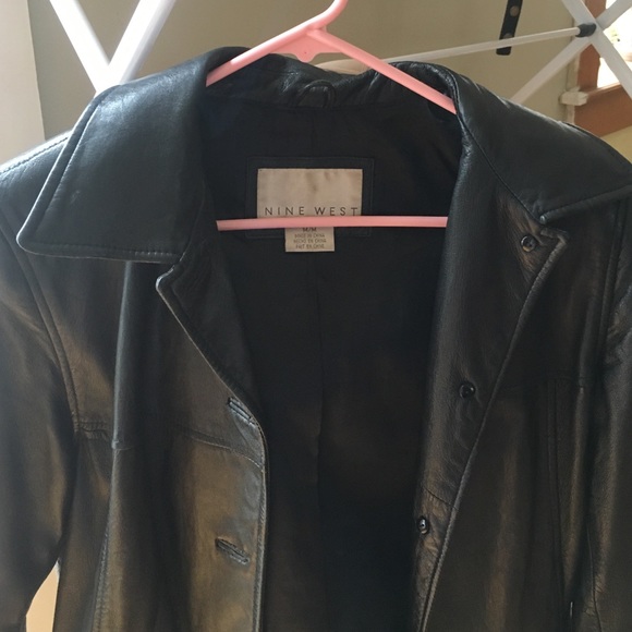 Leather jacket - Picture 2 of 3