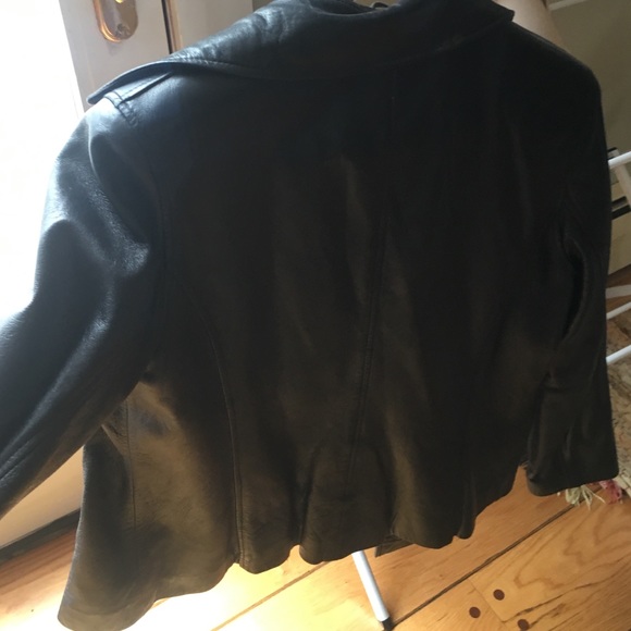 Leather jacket - Picture 3 of 3