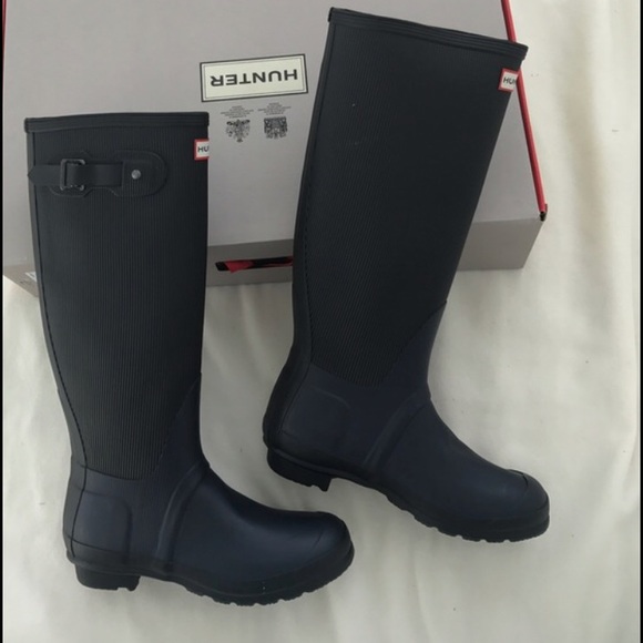 Hunter Shoes - Brand new Hunter navy rain boots