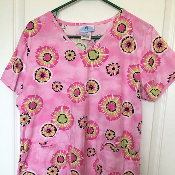 👚scrub top👚