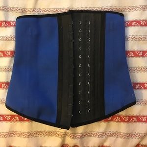 🔶Gently used🔶 waist cincher.