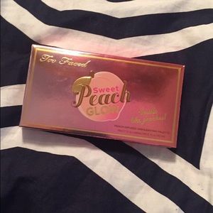 Too Faced sweet peach glow palette