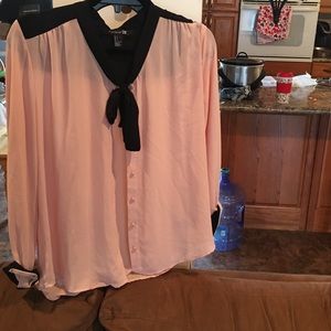 Black/light pink shirt