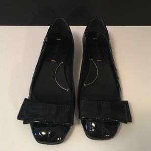 BCBGMAXAZRIA FLATS