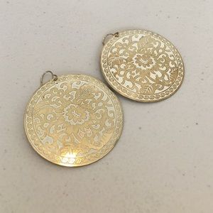 Gold earrings