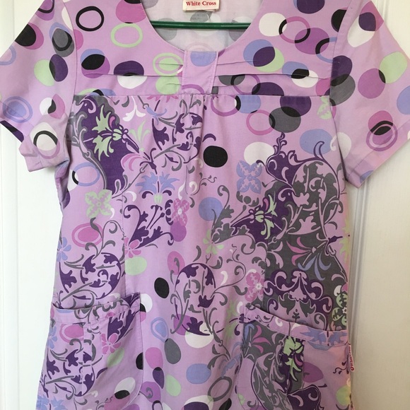 👚scrub top👚