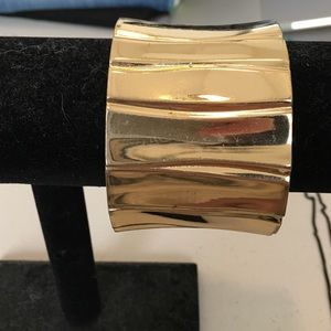 Gold bracelet