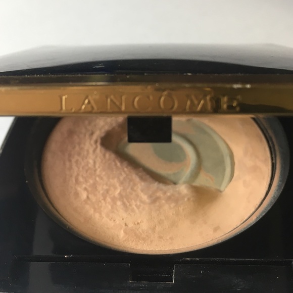 Lancome face powder with BOX - Picture 2 of 3