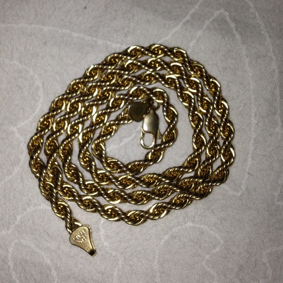 Gold rope chain