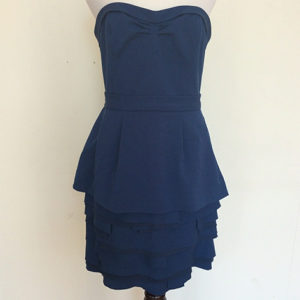 BCBG Max Azria Navy Blue Strapless Dress! Size 8