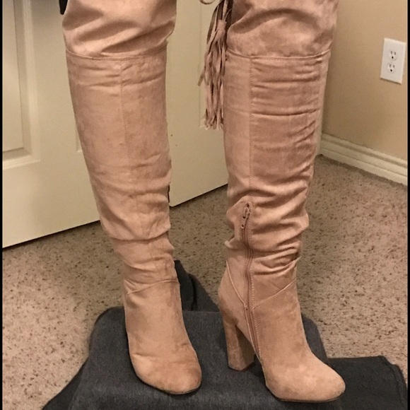 💞Coutlynn high boots.💞 PRICE DROP!! - Picture 1 of 4
