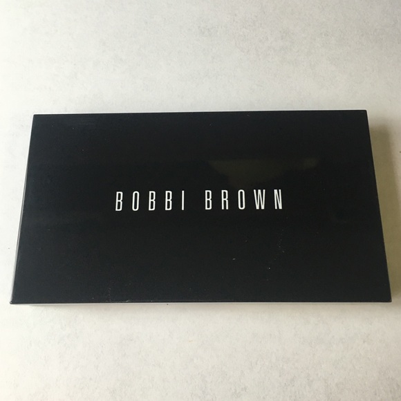 Bobbi Brown Face Powder Finish Powder Foundation - Picture 1 of 3