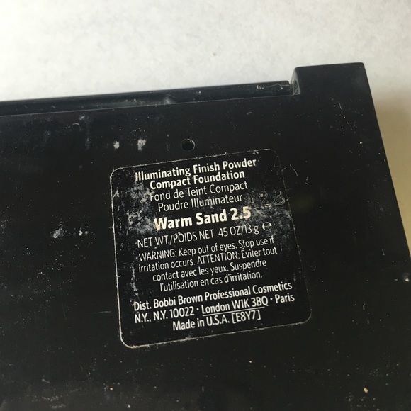 Bobbi Brown Face Powder Finish Powder Foundation - Picture 2 of 3